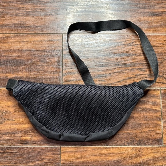 Adidas Originals Premium Essentials Waist Belt Bag - Picture 2 of 4